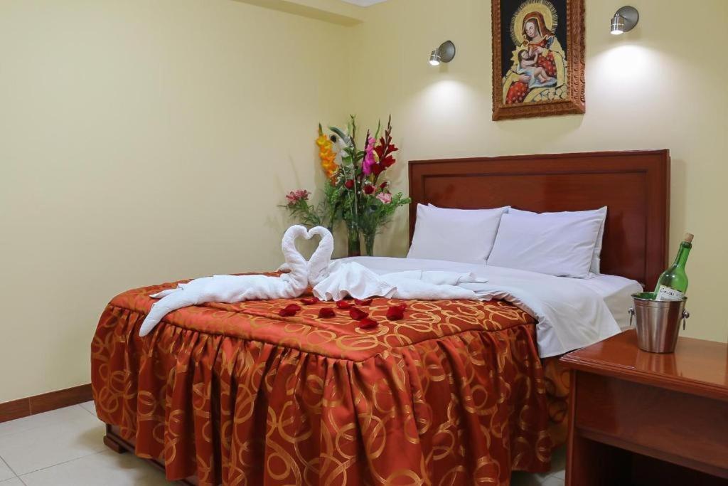 Hotel Elmer-Z Cuzco Buitenkant foto