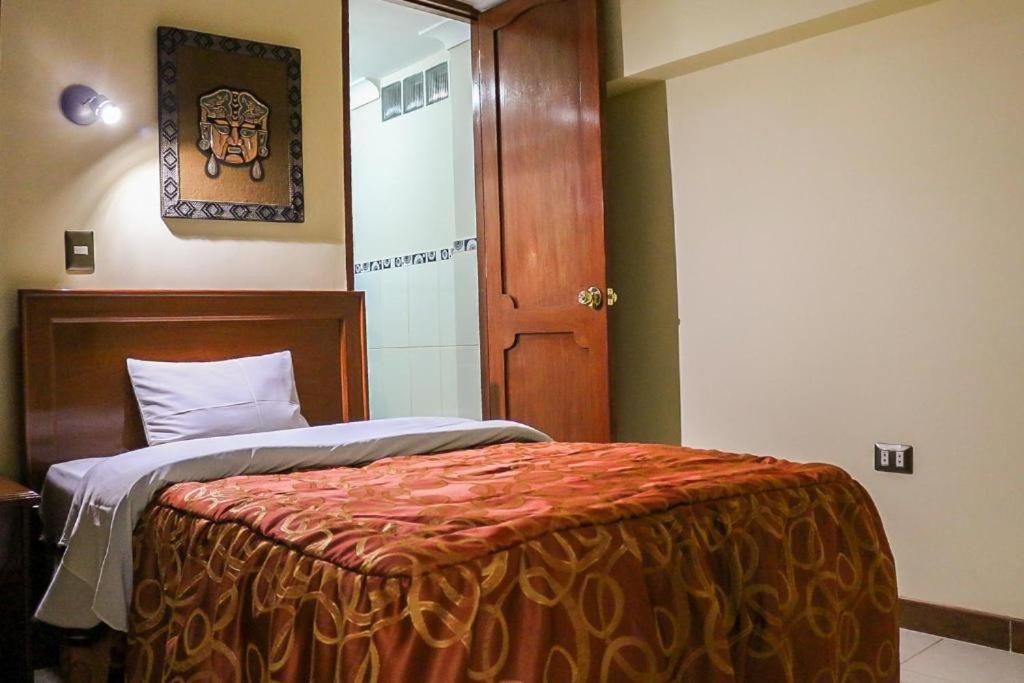 Hotel Elmer-Z Cuzco Buitenkant foto
